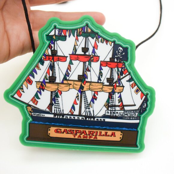 ⚡️ Tampa Bay Gasparilla Boat Parade Necklace. - Picture 2 of 4
